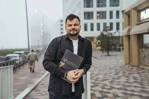 Артём Шаталов на объекте с проектом